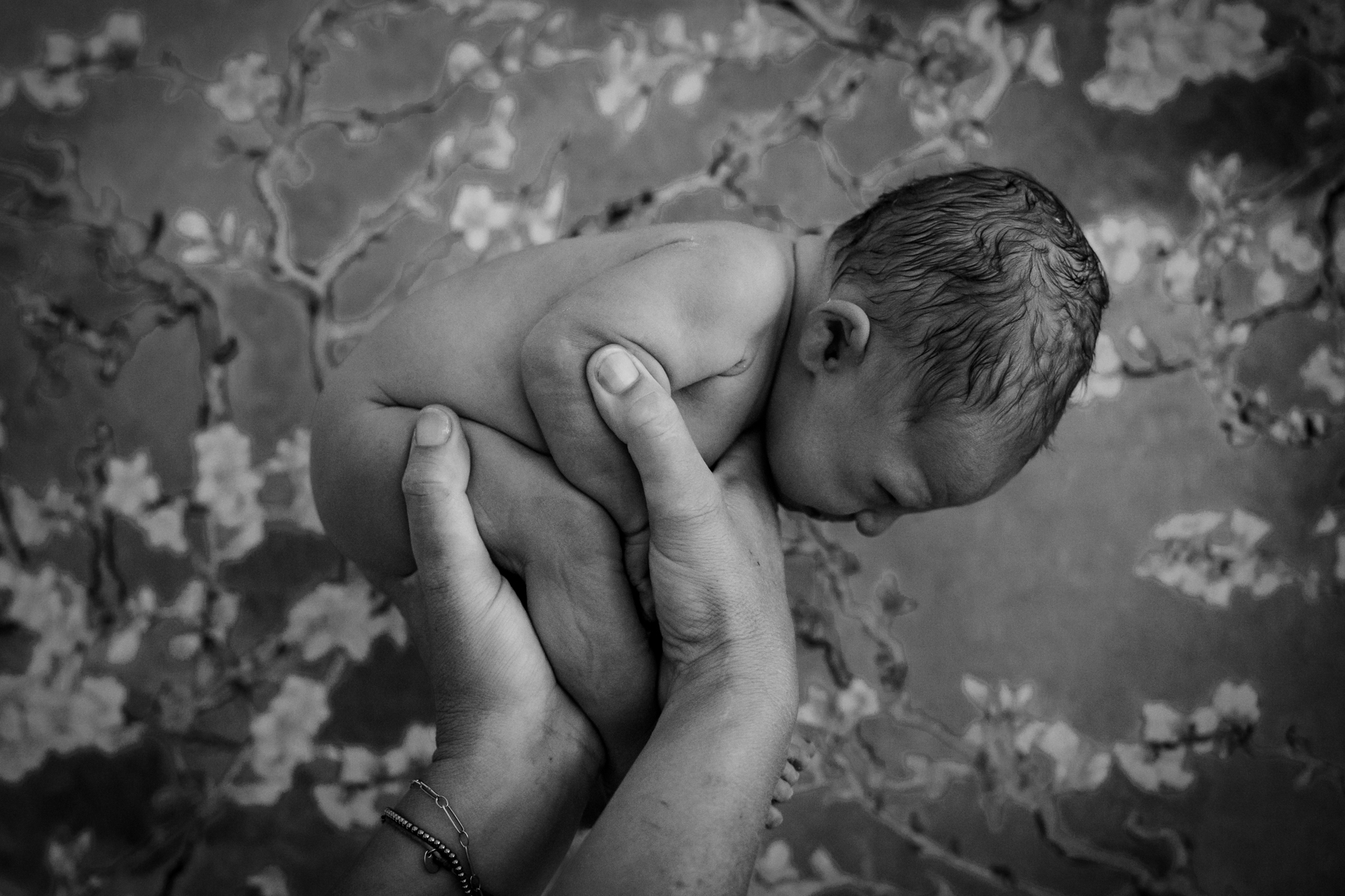 Bevallingsfotograaf Hilversum wombpose